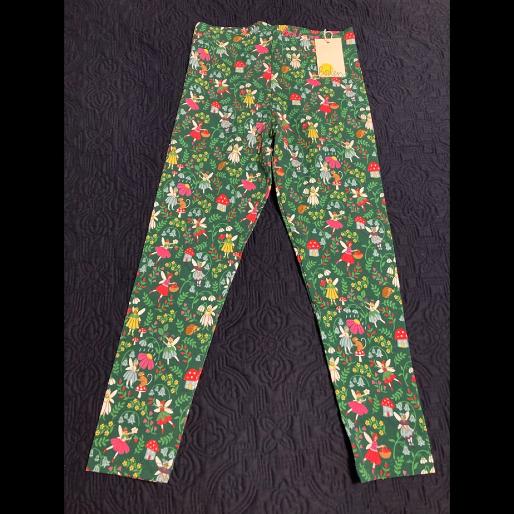 2 adorable leggings! Both never worn